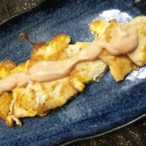 鶏胸肉のピカタ、オーロラソースがけ！